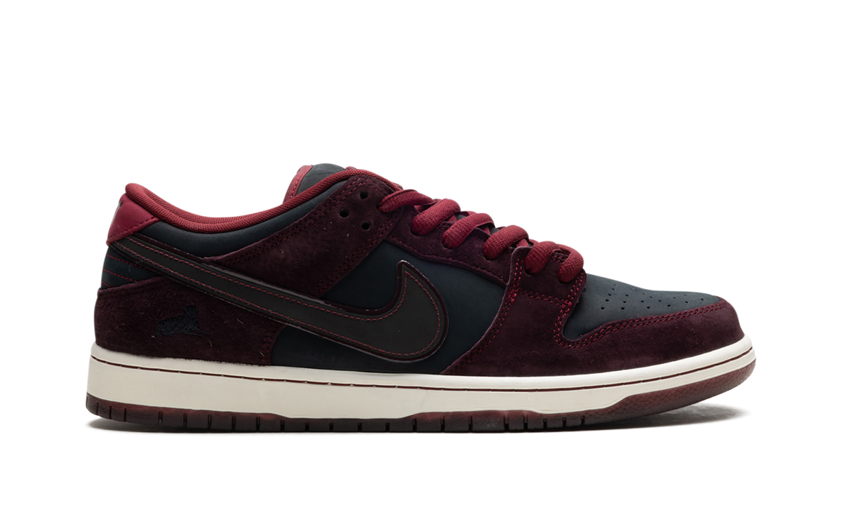 SB Dunk Low "Riot Skateshop Special Box" FZ1289 200 Specialbox