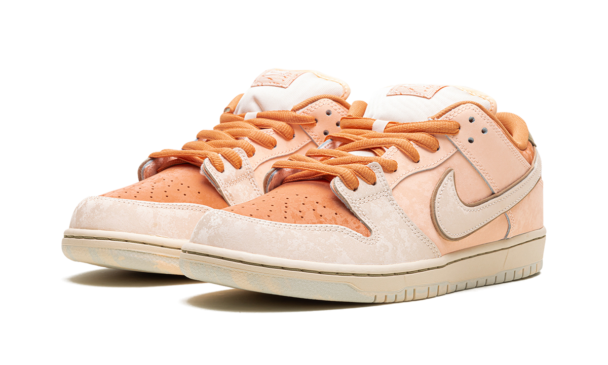 Nike SB Dunk Low Pro PRM "Guava Ice" FV5926 200