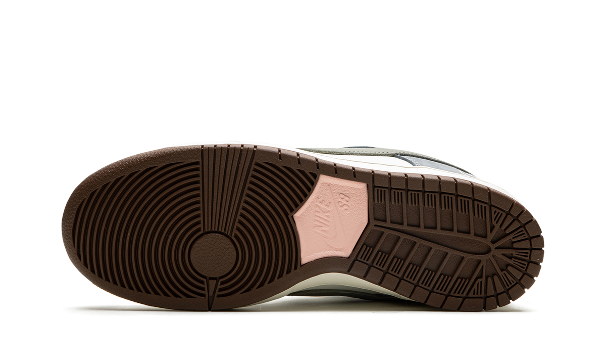 SB Dunk Low "Yuto Horigome" FQ1180 001