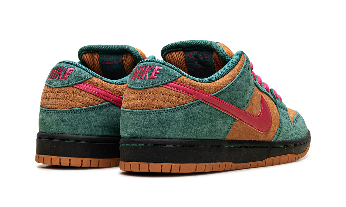 SB Dunk Low Pro "Green Noise Watermelon" HQ1625 301